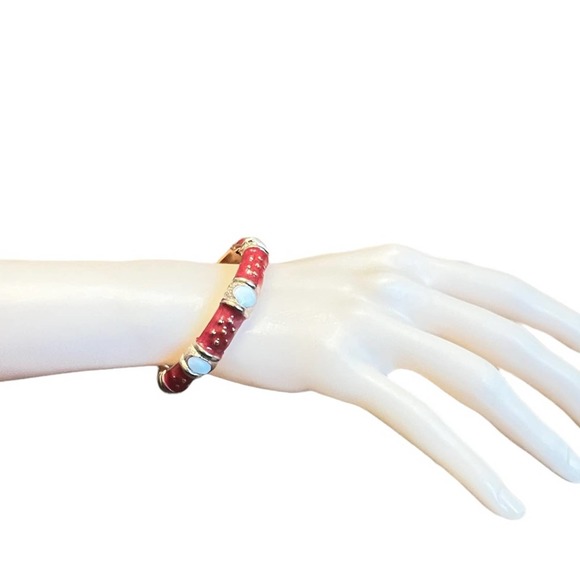 Metal Bangle Bracelet, vintage finish. Red and Gold - Picture 4 of 8